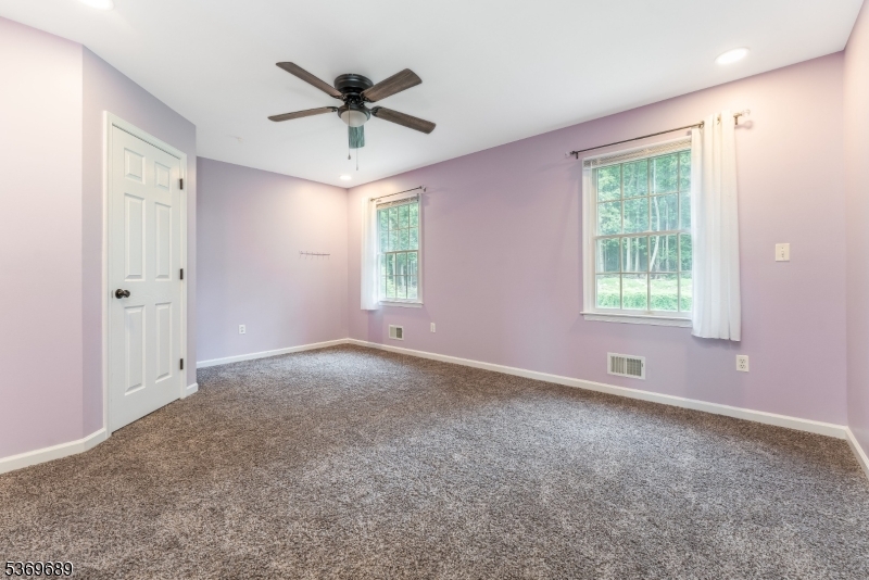 7 Berkshire Way