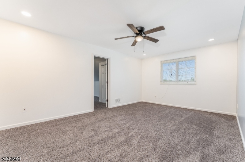 7 Berkshire Way