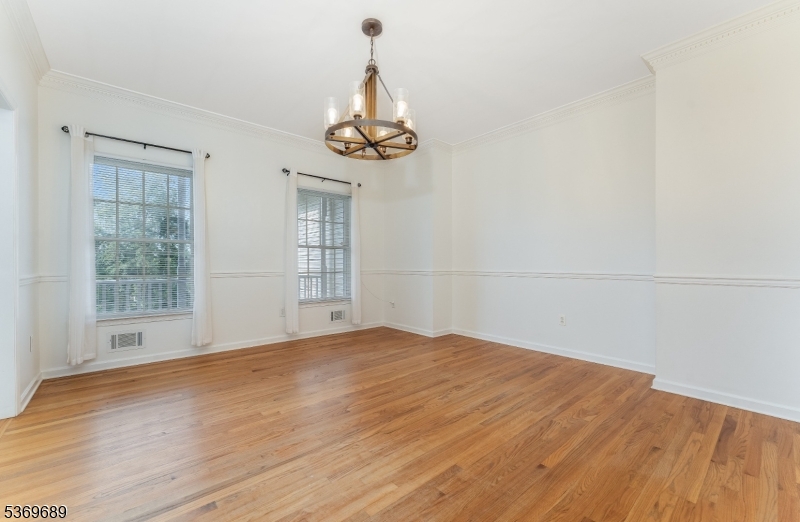 7 Berkshire Way