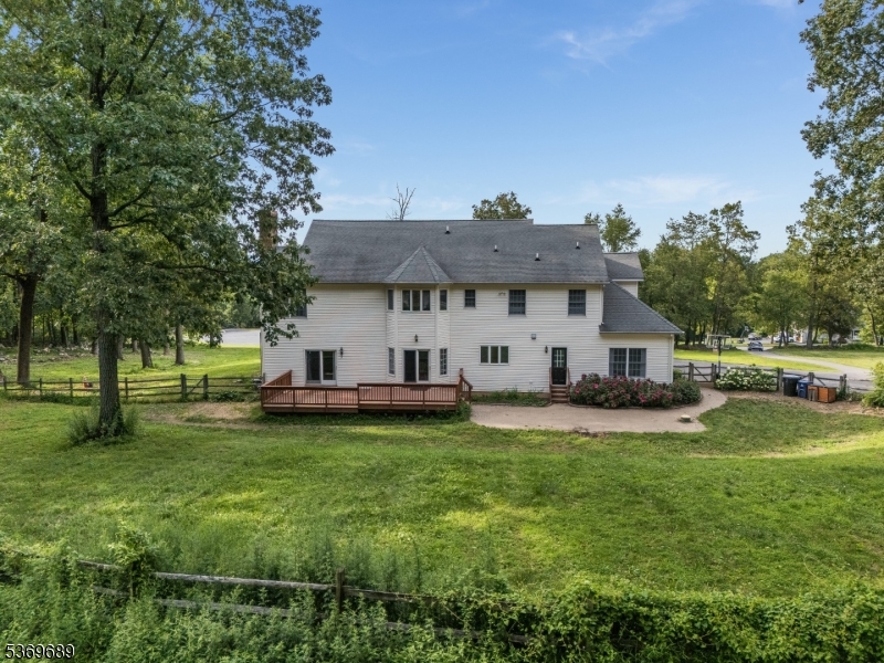 7 Berkshire Way