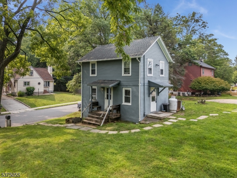22 Allen St