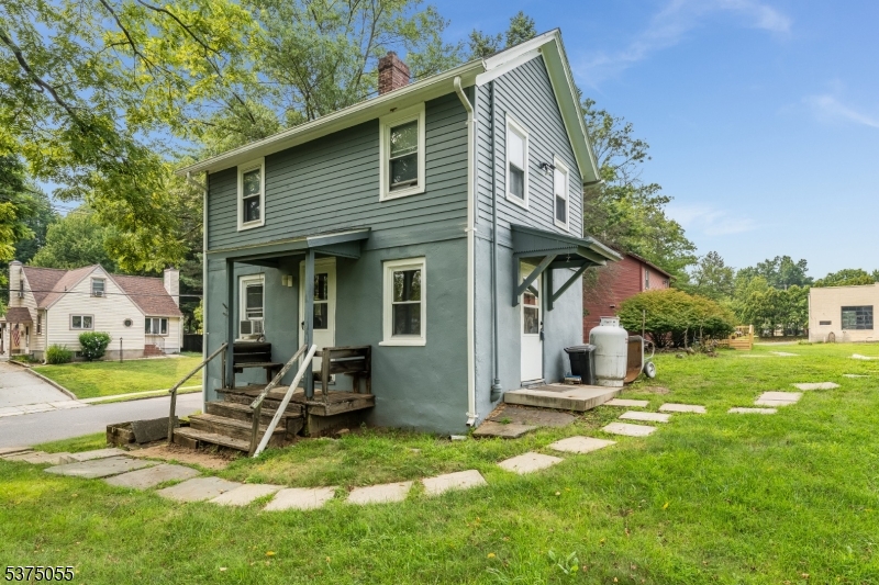 22 Allen St