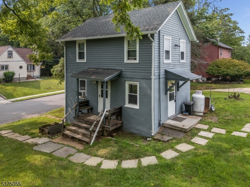 22 Allen St