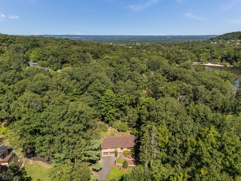 1297 Hemlock Dr