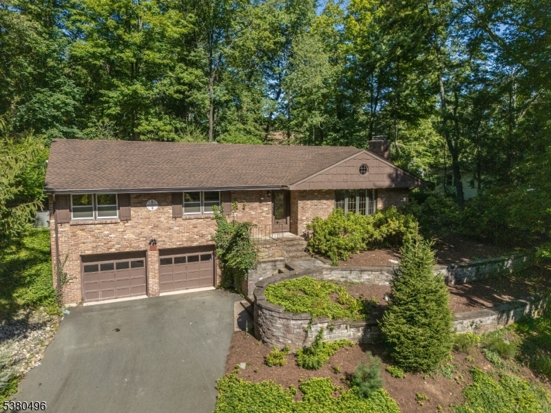 1297 Hemlock Dr