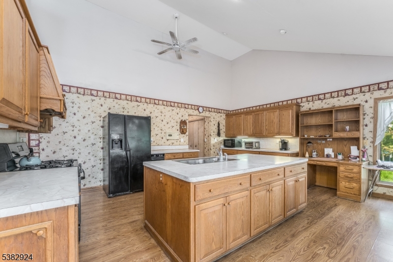 42 Pine Hill Rd