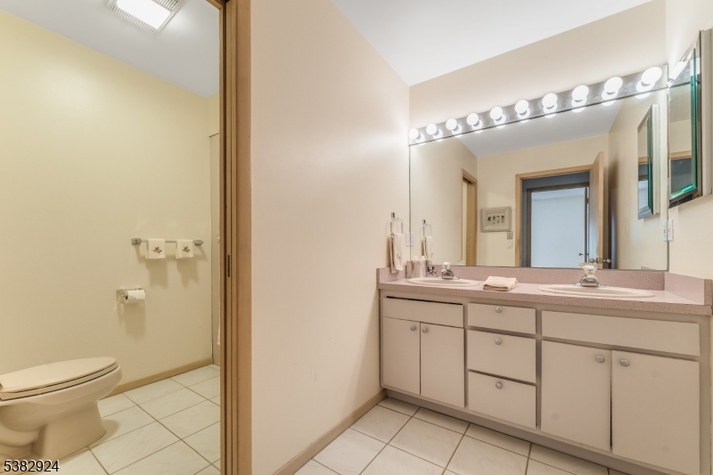 42 Pine Hill Rd