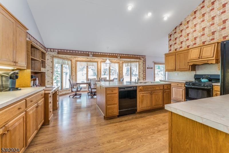 42 Pine Hill Rd