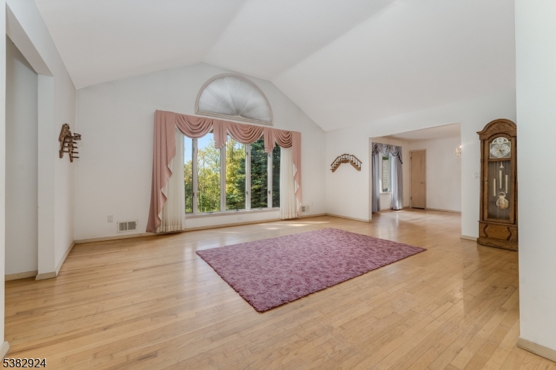 42 Pine Hill Rd