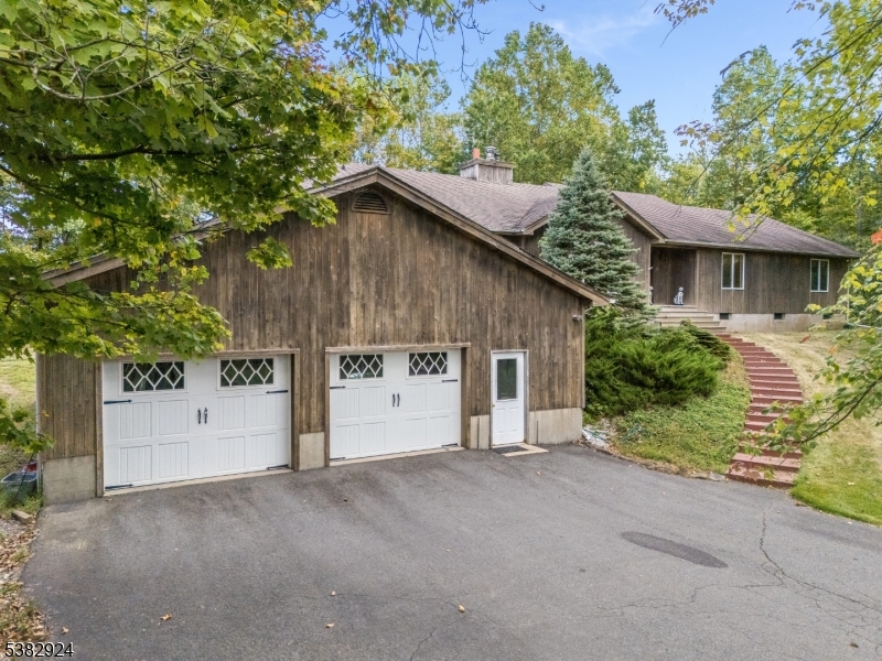 42 Pine Hill Rd