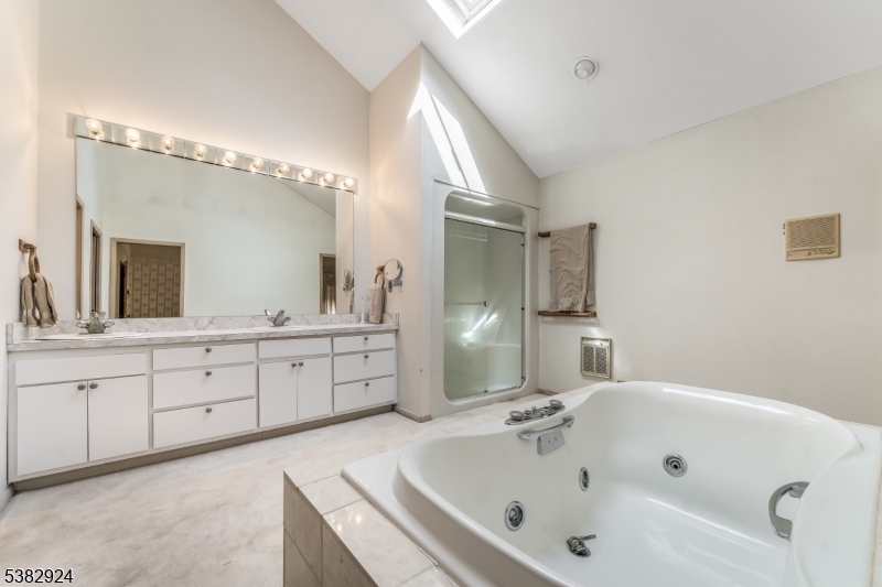 42 Pine Hill Rd