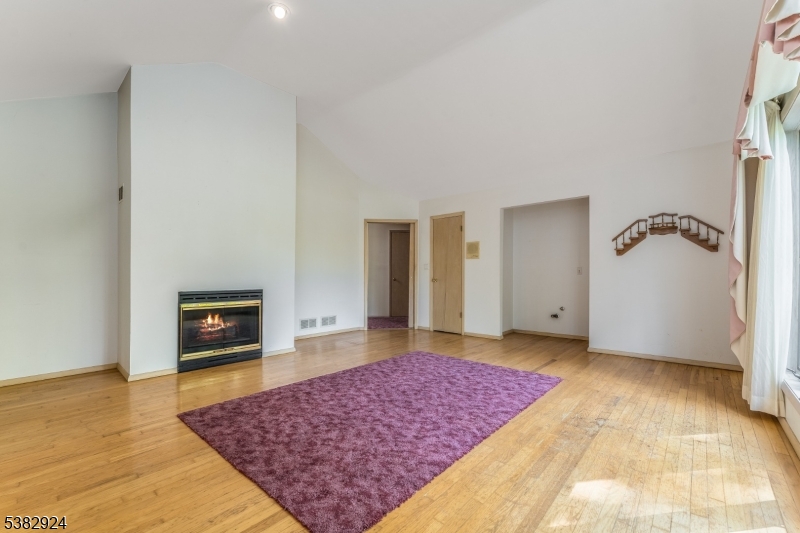 42 Pine Hill Rd
