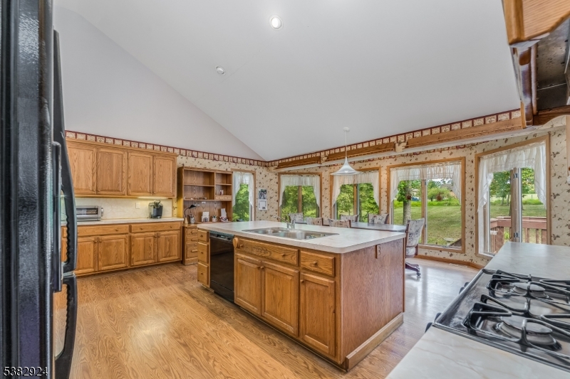 42 Pine Hill Rd