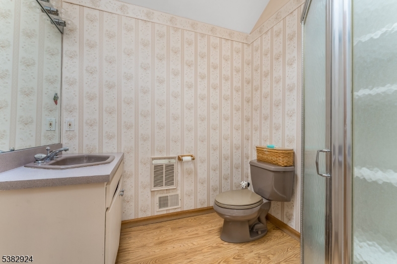 42 Pine Hill Rd