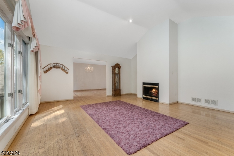 42 Pine Hill Rd