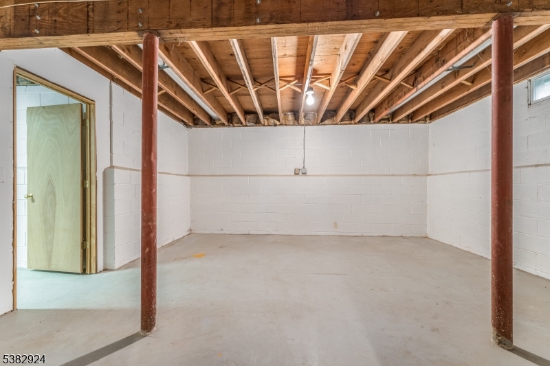 42 Pine Hill Rd