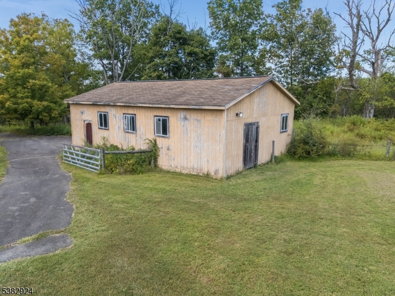 42 Pine Hill Rd