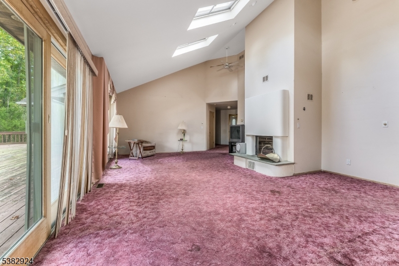 42 Pine Hill Rd