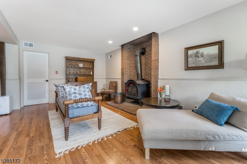 70 Sidney School Rd