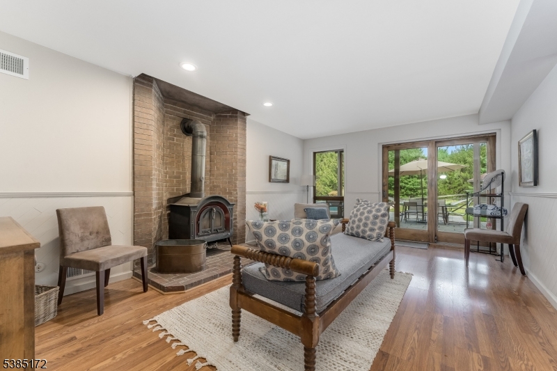 70 Sidney School Rd