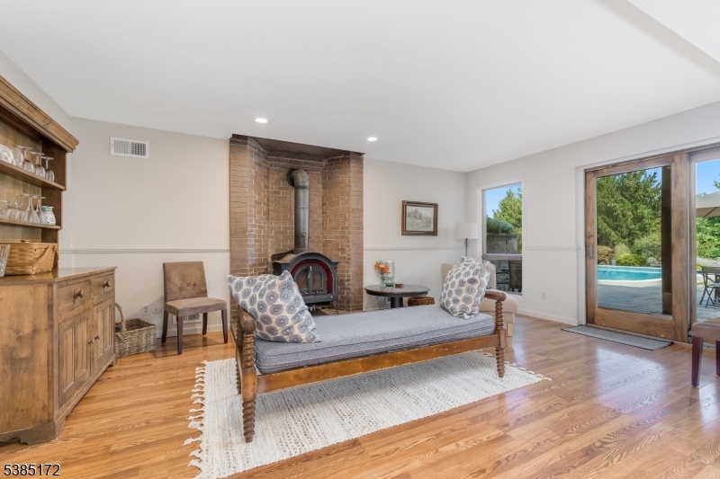 70 Sidney School Rd