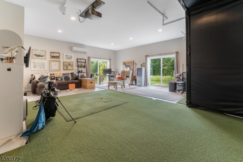 70 Sidney School Rd