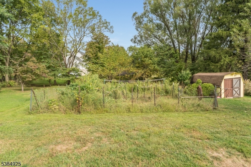 215 Stamets Rd