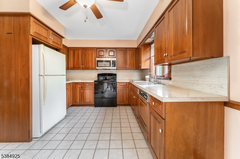 215 Stamets Rd
