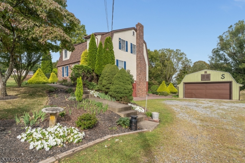215 Stamets Rd