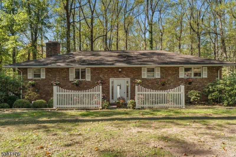 82 Hickory Corner Rd