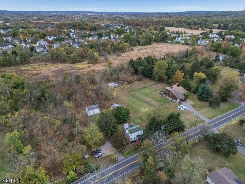 33 Sergeantsville Rd