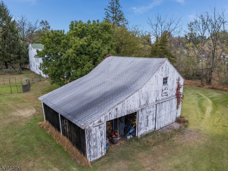 33 Sergeantsville Rd