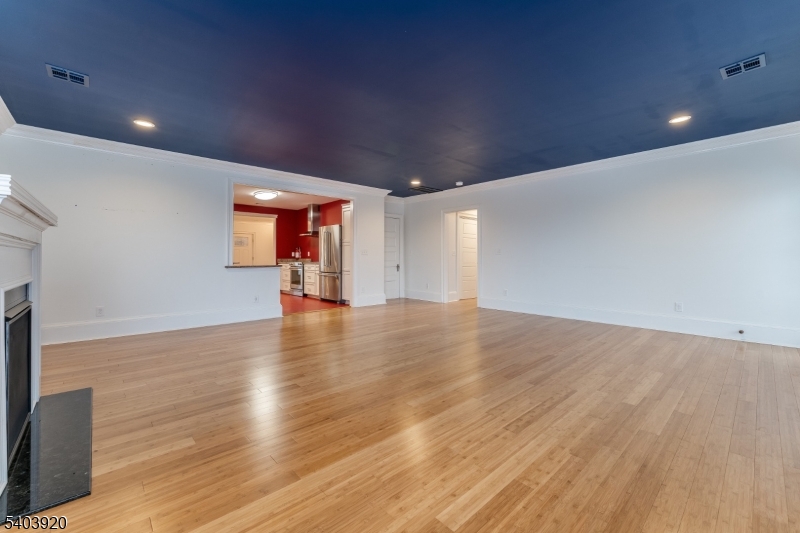 16 MAIN STREET PENTHOUSE 16C