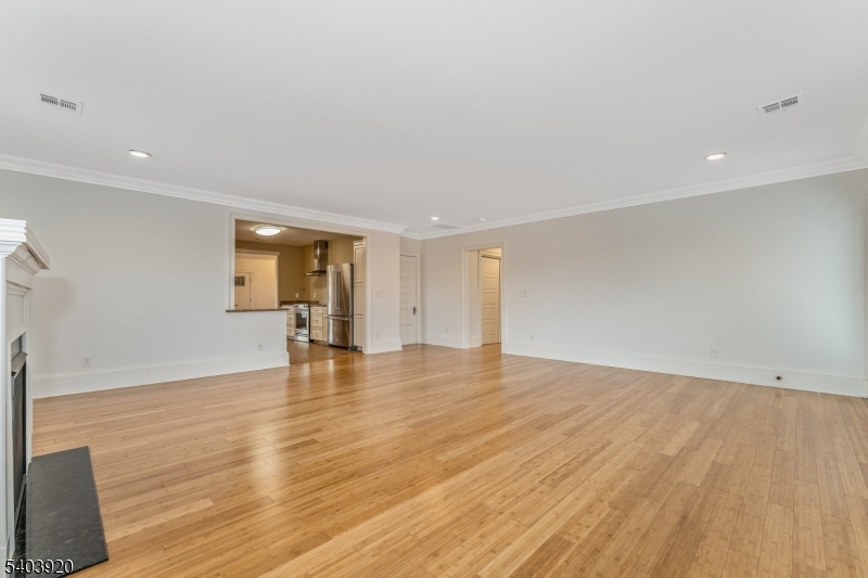 16 MAIN STREET PENTHOUSE 16C