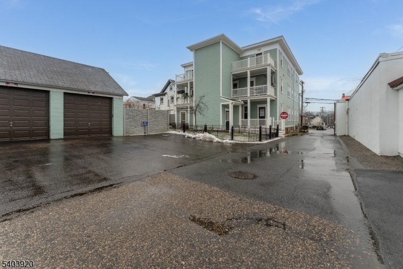 16 MAIN STREET PENTHOUSE 16C