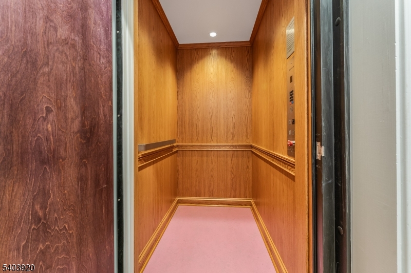 16 MAIN STREET PENTHOUSE 16C