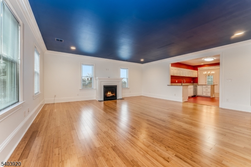 16 MAIN STREET PENTHOUSE 16C