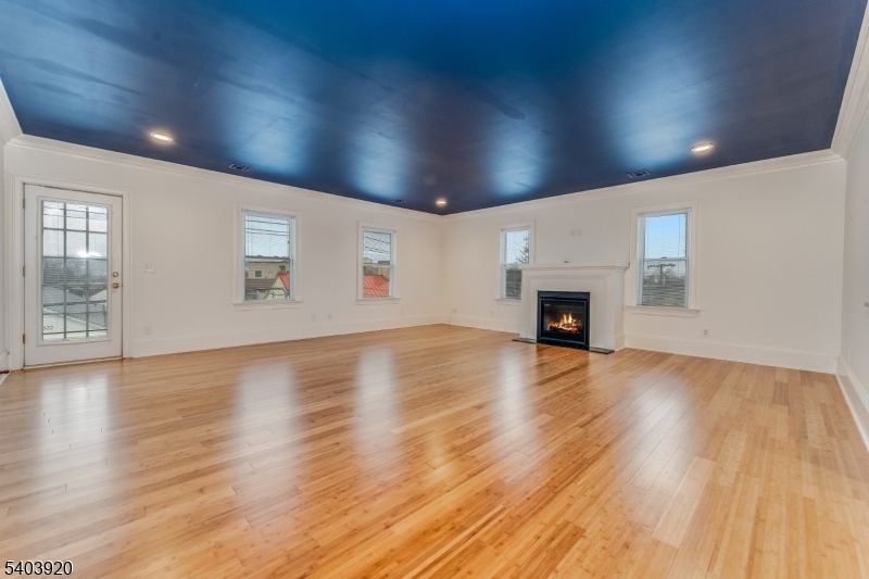 16 MAIN STREET PENTHOUSE 16C