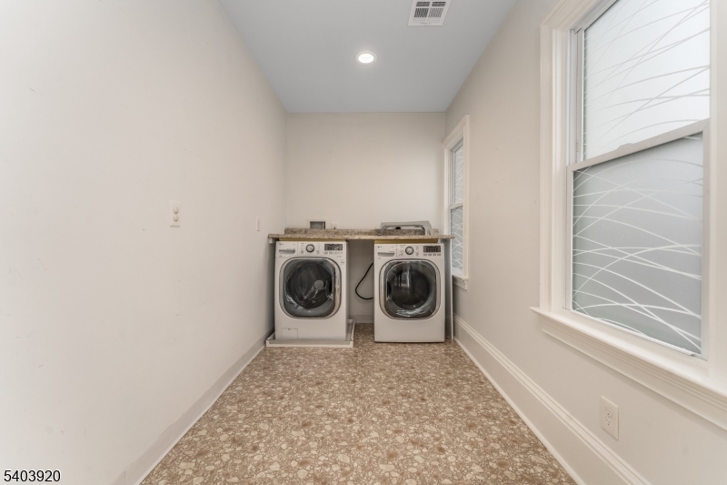 16 MAIN STREET PENTHOUSE 16C