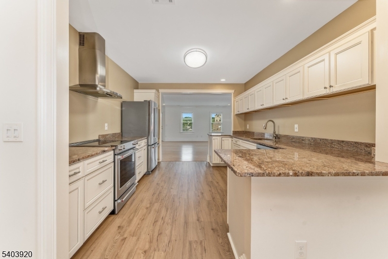 16 MAIN STREET PENTHOUSE 16C