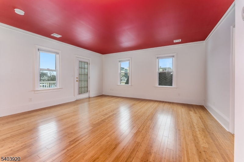 16 MAIN STREET PENTHOUSE 16C