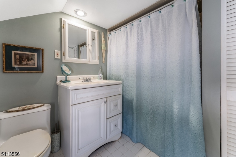 40 Sergeantsville Rd