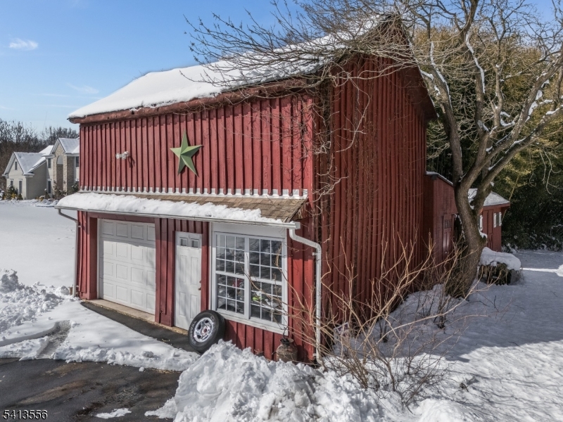 40 Sergeantsville Rd