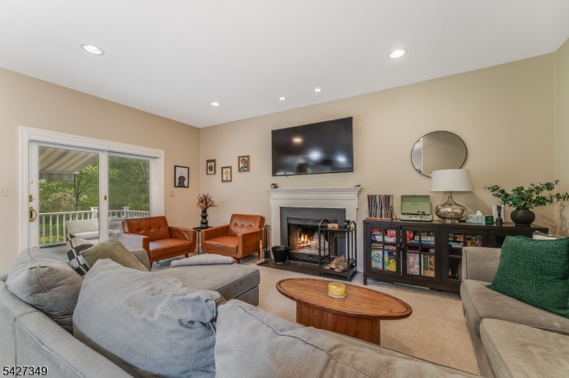 45 GRANDIN COURT