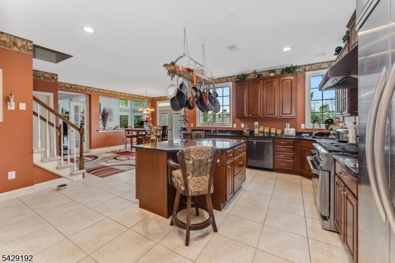 3 Kentview Ct