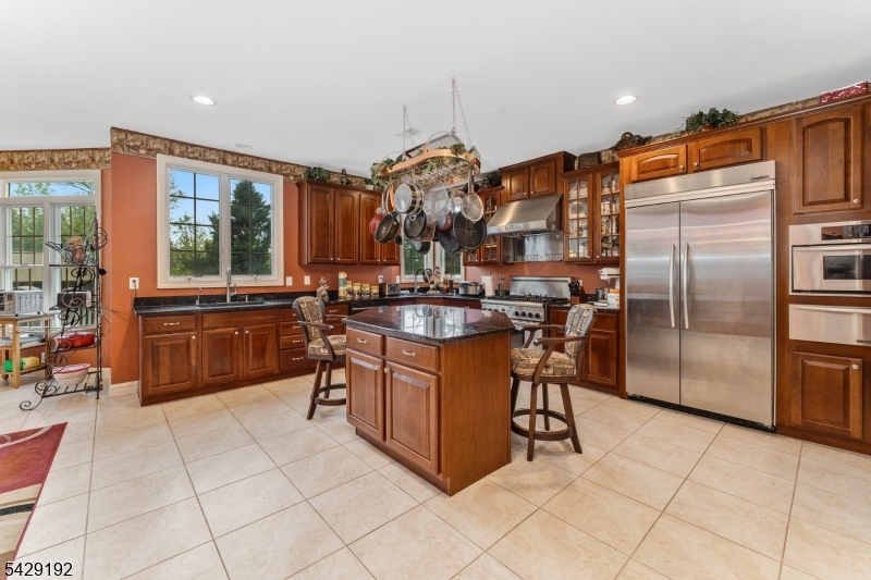 3 Kentview Ct