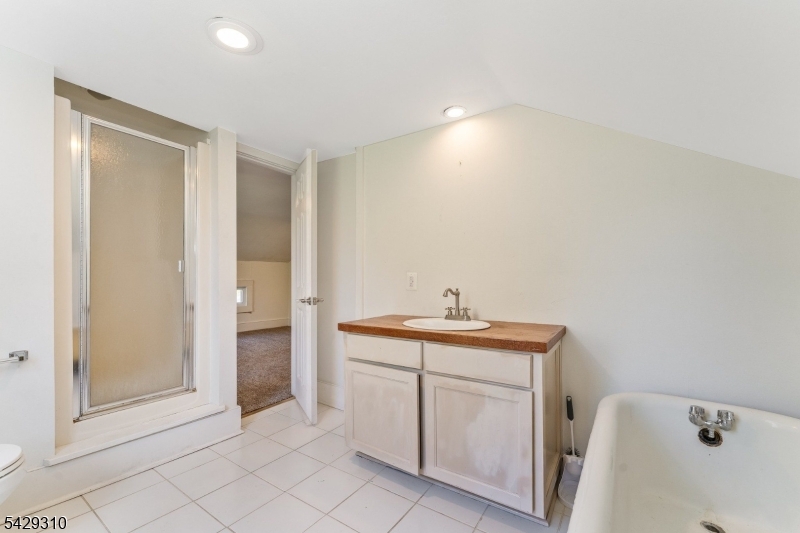 234 Califon-Cokesbury Rd