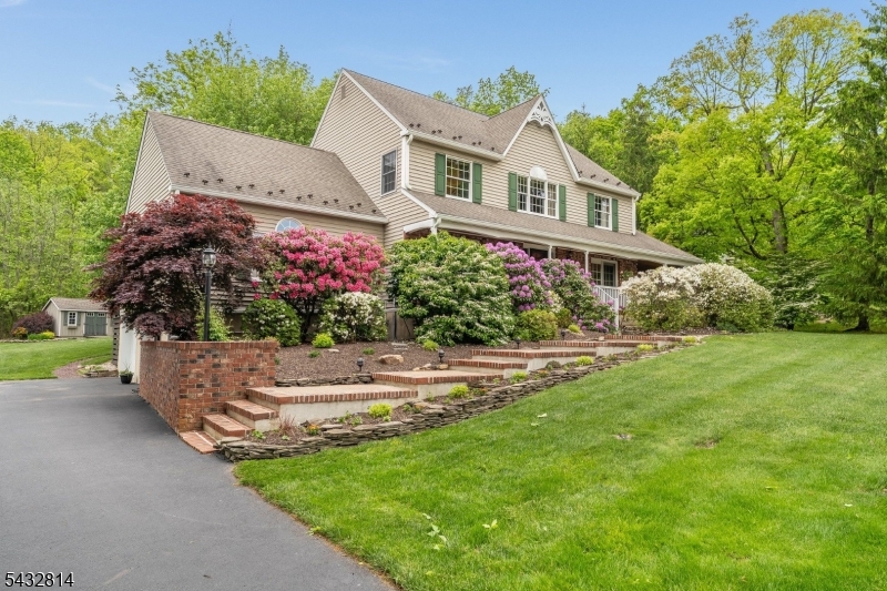 4 Drake Ct