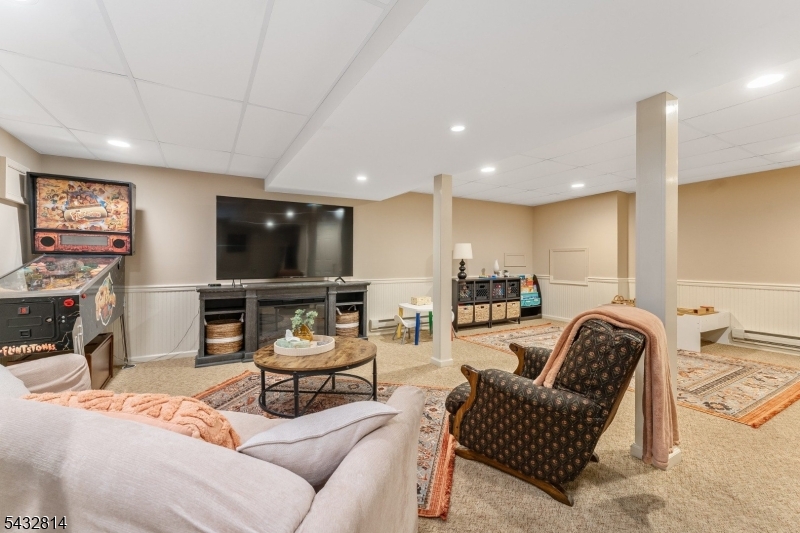 4 Drake Ct