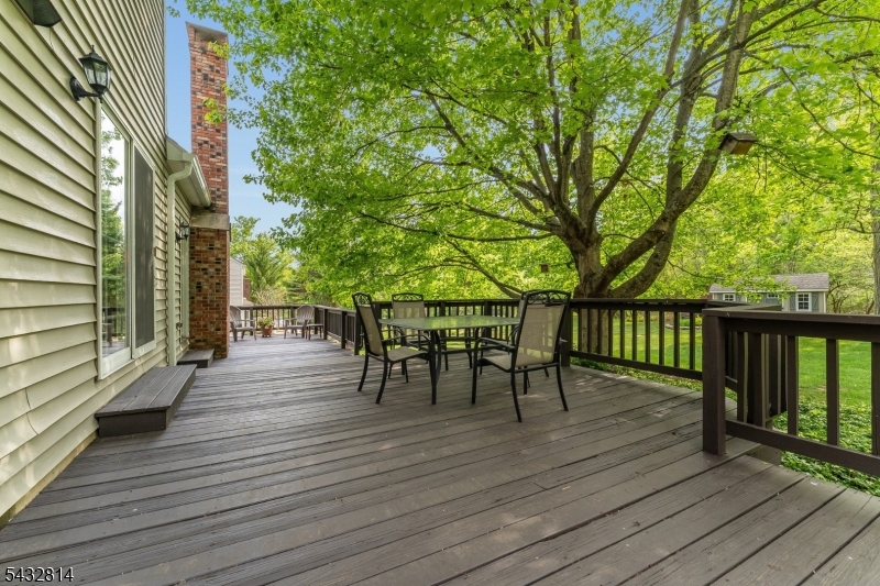 4 Drake Ct
